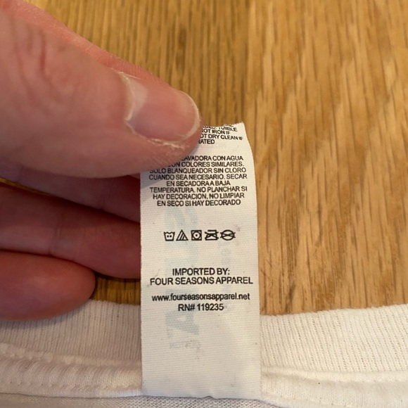 Bruno Mars Magic World Concert Tour White Long Sleeve Tee Shirt / - Picture 5 of 8